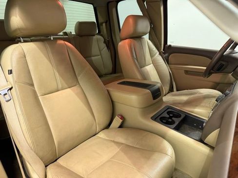 Used 2010 GMC Sierra 1500 SLT w/ SLT Convenience Package AWD/4WD image 27