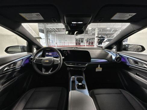 New 2026 Chevrolet Traverse LT image 23