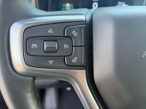 Used 2024 Chevrolet Suburban Premier w/ Premium Package 2 AWD/4WD image 26