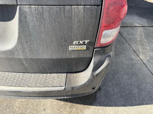 Used 2018 Dodge Grand Caravan SXT image 6