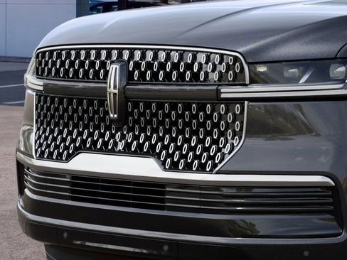 New 2027 Lincoln Navigator Premiere AWD/4WD image 44
