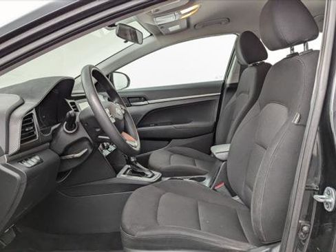 Used 2019 Hyundai Elantra SE w/ Cargo Package image 14
