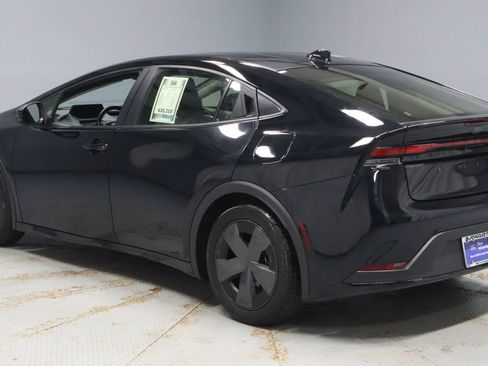 Used 2024 Toyota Prius LE FWD image 8