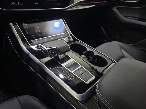 Certified 2025 Audi Q7 2.0T Premium w/ Convenience Plus Package image 25