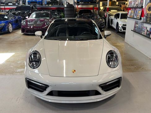 Used 2020 Porsche 911 Carrera RWD image 3
