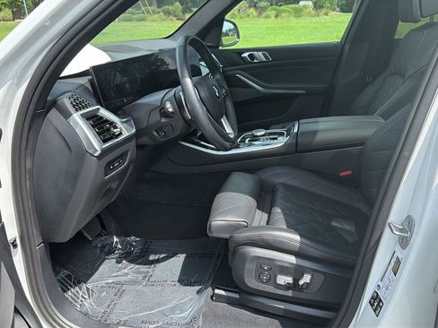 Used 2025 BMW X5 xDrive40i w/ Climate Comfort Package AWD/4WD image 10