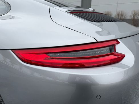 Used 2017 Porsche 911 Carrera image 21
