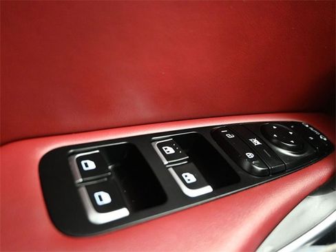 Used 2020 Kia Stinger GT2 image 32