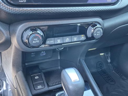 Certified 2022 Nissan Kicks SV FWD image 26