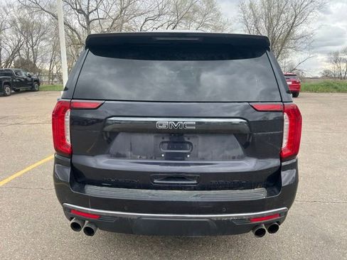 Used 2024 GMC Yukon Denali Ultimate AWD/4WD image 7
