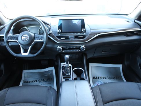 Used 2024 Nissan Altima 2.5 SV image 37