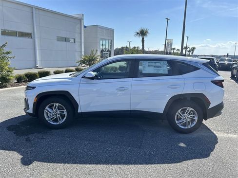 New 2026 Hyundai Tucson SE image 13