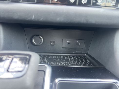 Used 2025 Nissan Pathfinder SL FWD image 6