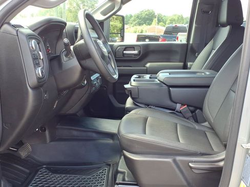 Used 2026 GMC Sierra 2500 Pro w/ Convenience Package AWD/4WD image 4