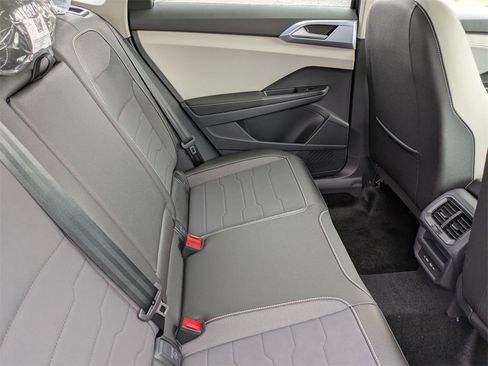 New 2026 Volkswagen Taos SE image 33
