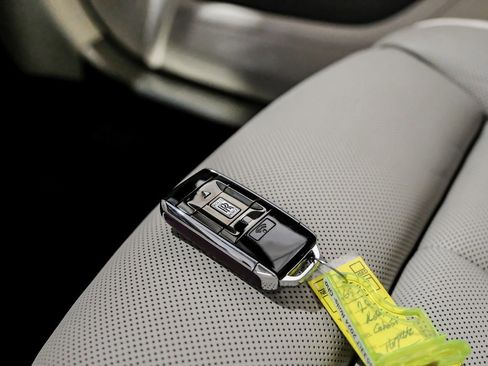 Used 2024 Rolls-Royce Ghost image 79