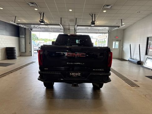 Used 2024 GMC Sierra 2500 Denali w/ Denali Reserve Package AWD/4WD image 6