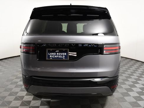 Used 2026 Land Rover Discovery Dynamic SE AWD/4WD image 5