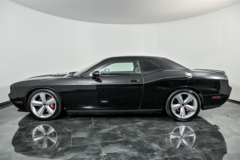 Used 2010 Dodge Challenger SRT8 RWD image 6