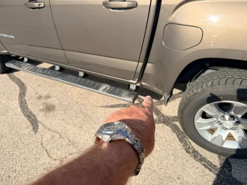 Used 2015 GMC Canyon SLE w/ SLE Convenience Package RWD image 6