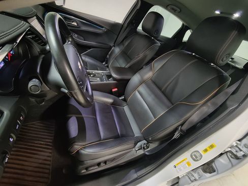 Used 2018 Chevrolet Impala Premier FWD image 23