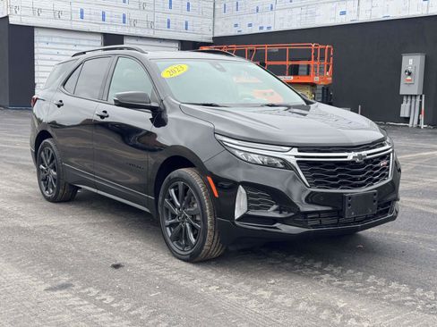 Used 2023 Chevrolet Equinox RS AWD/4WD image 2