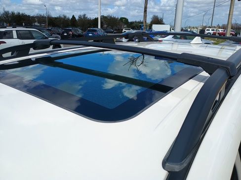 Used 2023 Subaru Forester Limited image 9