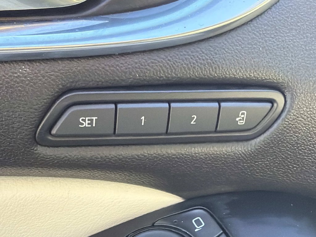 Used 2024 Buick Enclave Premium FWD image 32