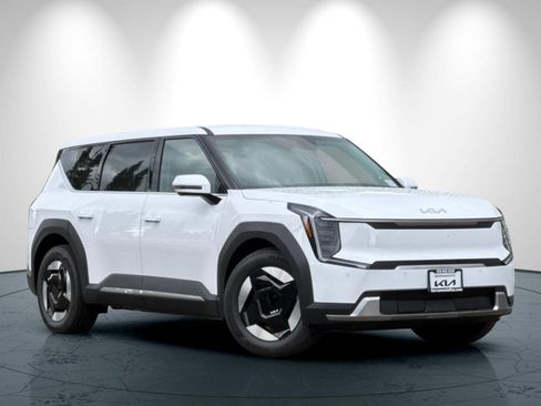 New 2026 Kia EV9 Light image 2