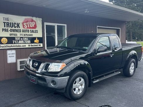 Used 2009 Nissan Frontier SE w/ SE Value Truck Pkg AWD/4WD image 1