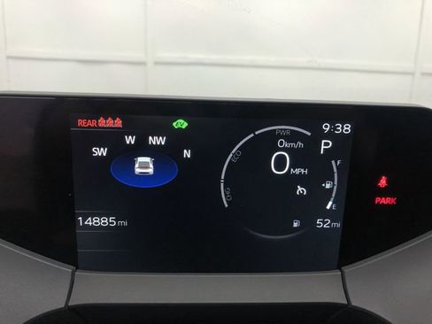 Used 2024 Toyota Prius XLE image 18