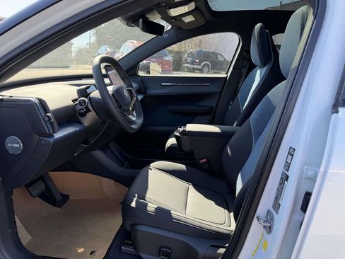 New 2026 Volvo EX30 Plus w/ Protection Package Premier image 14