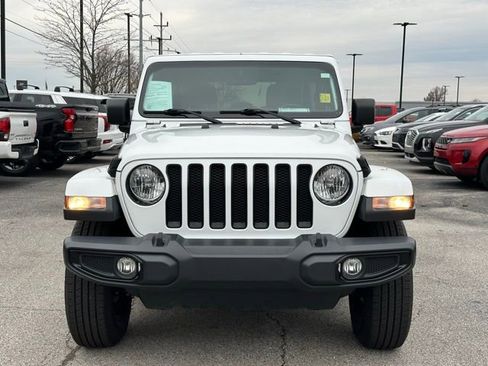 Used 2020 Jeep Wrangler Unlimited Sahara image 2