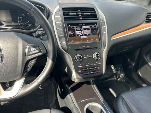 Used 2019 Lincoln MKC Reserve w/ MKC Climate Package FWD image 17
