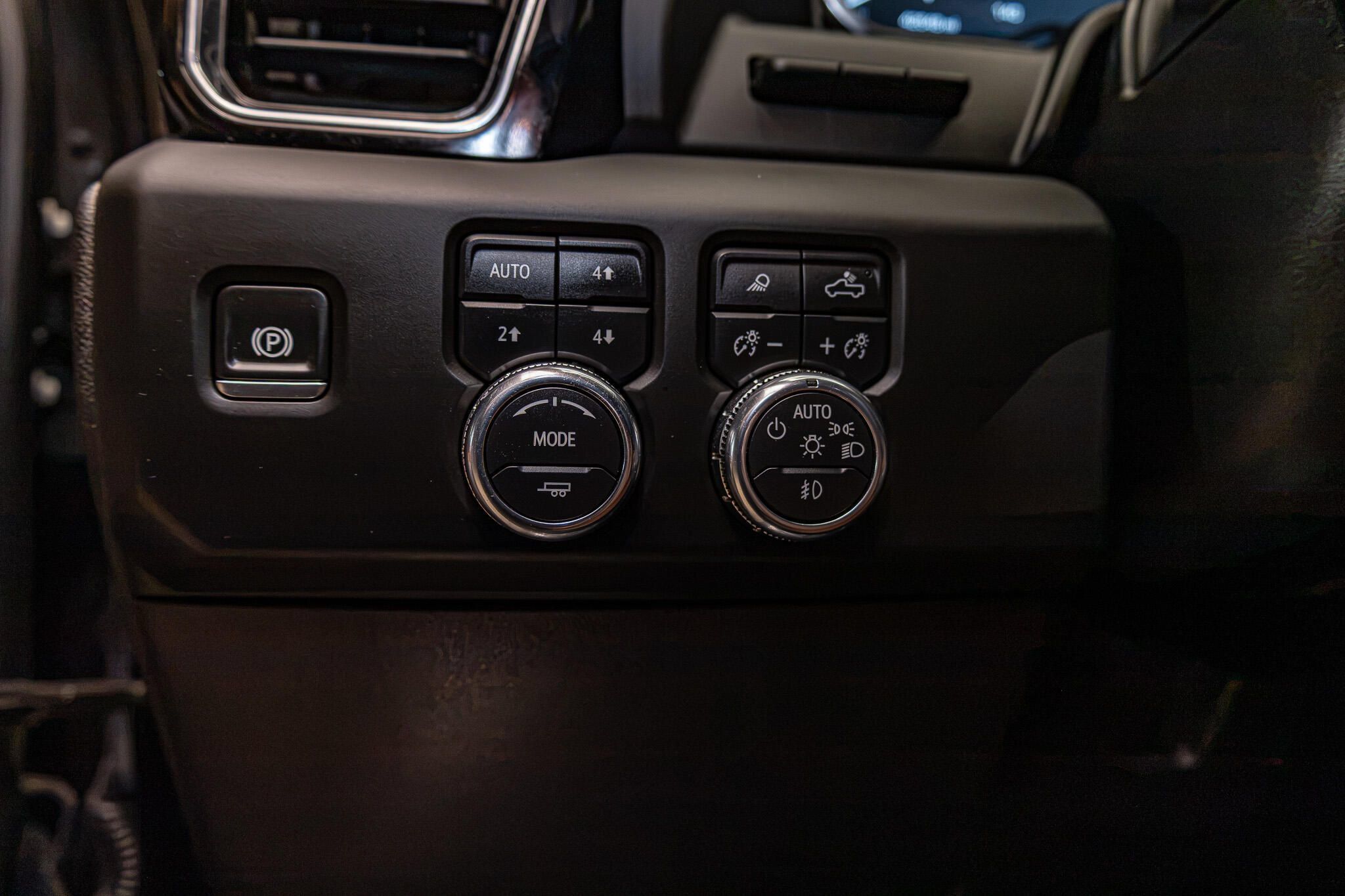 Used 2025 GMC Sierra 2500 Denali Ultimate AWD/4WD image 17