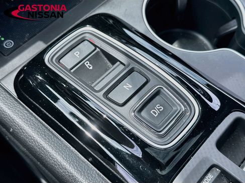 Used 2024 Honda Pilot Touring image 22
