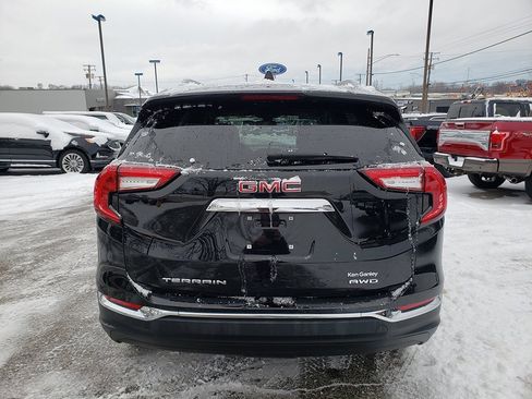 Used 2023 GMC Terrain SLT image 6