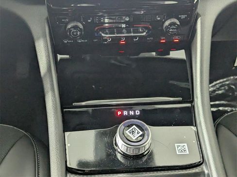 New 2025 Jeep Grand Cherokee Altitude image 20