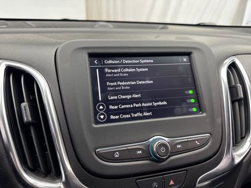 Used 2022 Chevrolet Equinox LT image 18