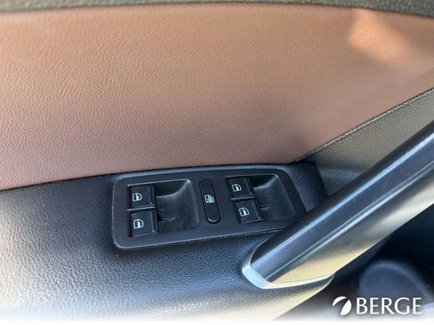 Used 2021 Volkswagen Passat 2.0T SE image 25