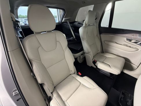 Used 2023 Volvo XC90 B6 Ultimate w/ Protection Package Premier AWD/4WD image 31