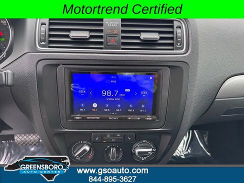 Used 2017 Volkswagen Jetta SE FWD image 15