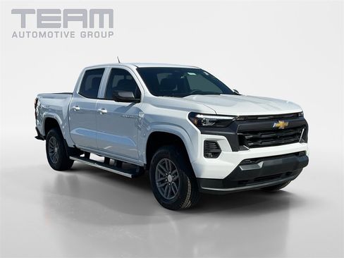New 2025 Chevrolet Colorado LT w/ LT Convenience Package image 1