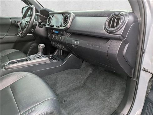 Certified 2021 Toyota Tacoma TRD Sport image 19