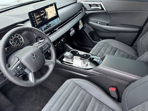 New 2026 Mitsubishi Outlander SE AWD/4WD image 10