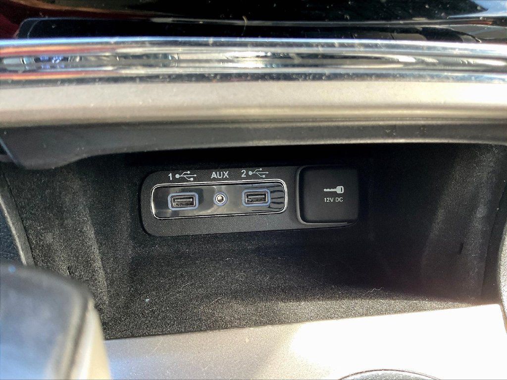 Used 2020 Jeep Grand Cherokee Overland AWD/4WD image 18