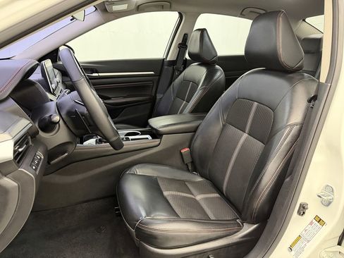 Used 2023 Nissan Altima 2.5 SR image 9