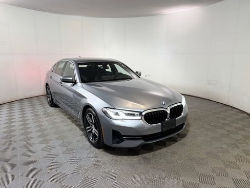 Used 2023 BMW 530i xDrive w/ Convenience Package image 9