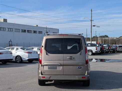 Used 2020 Ford Transit Connect XLT image 4