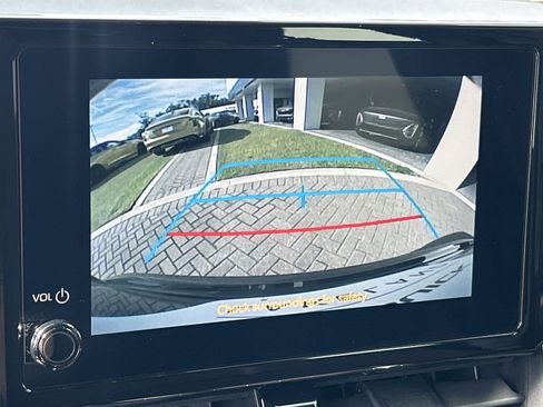 Used 2023 Toyota Corolla SE image 21